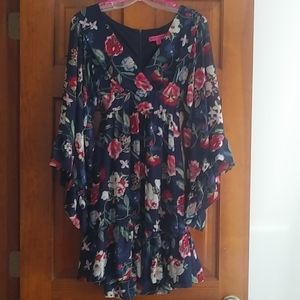 Betsey Johnson Bell sleeve floral dress